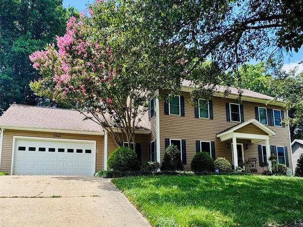 2941 8th Street Court NE, Hickory, NC 28601