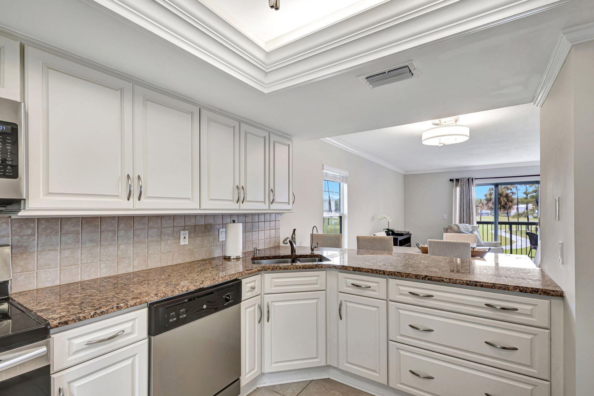 18350 SE Wood Haven Lane, Unit F, Jupiter, FL 33469 Photo