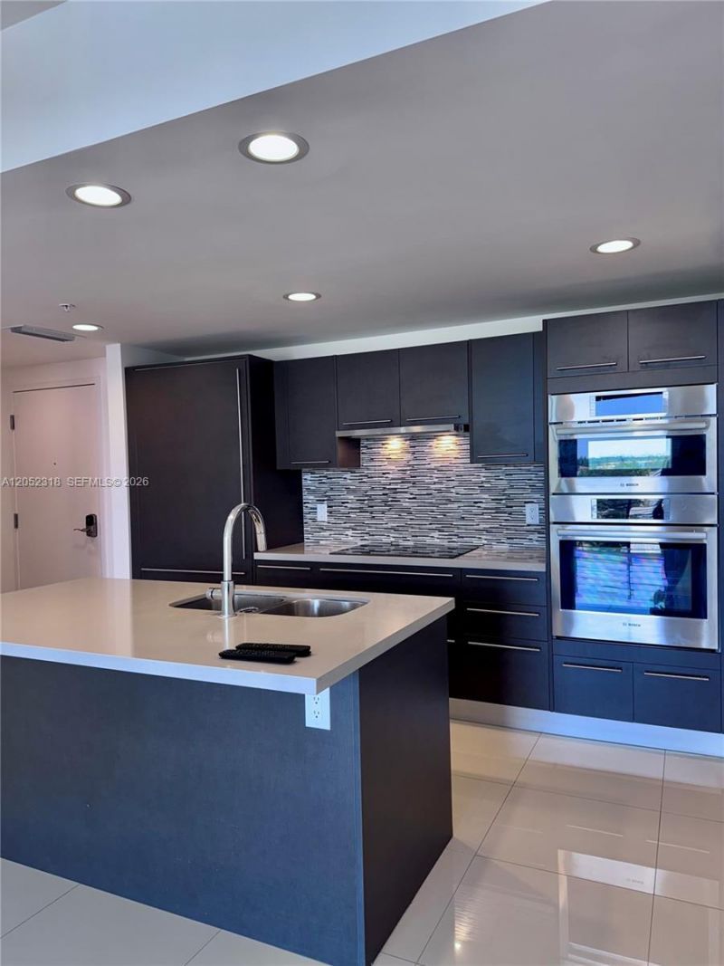 7661 NW 107th Ave, Unit 609, Doral, FL 33178 Photo