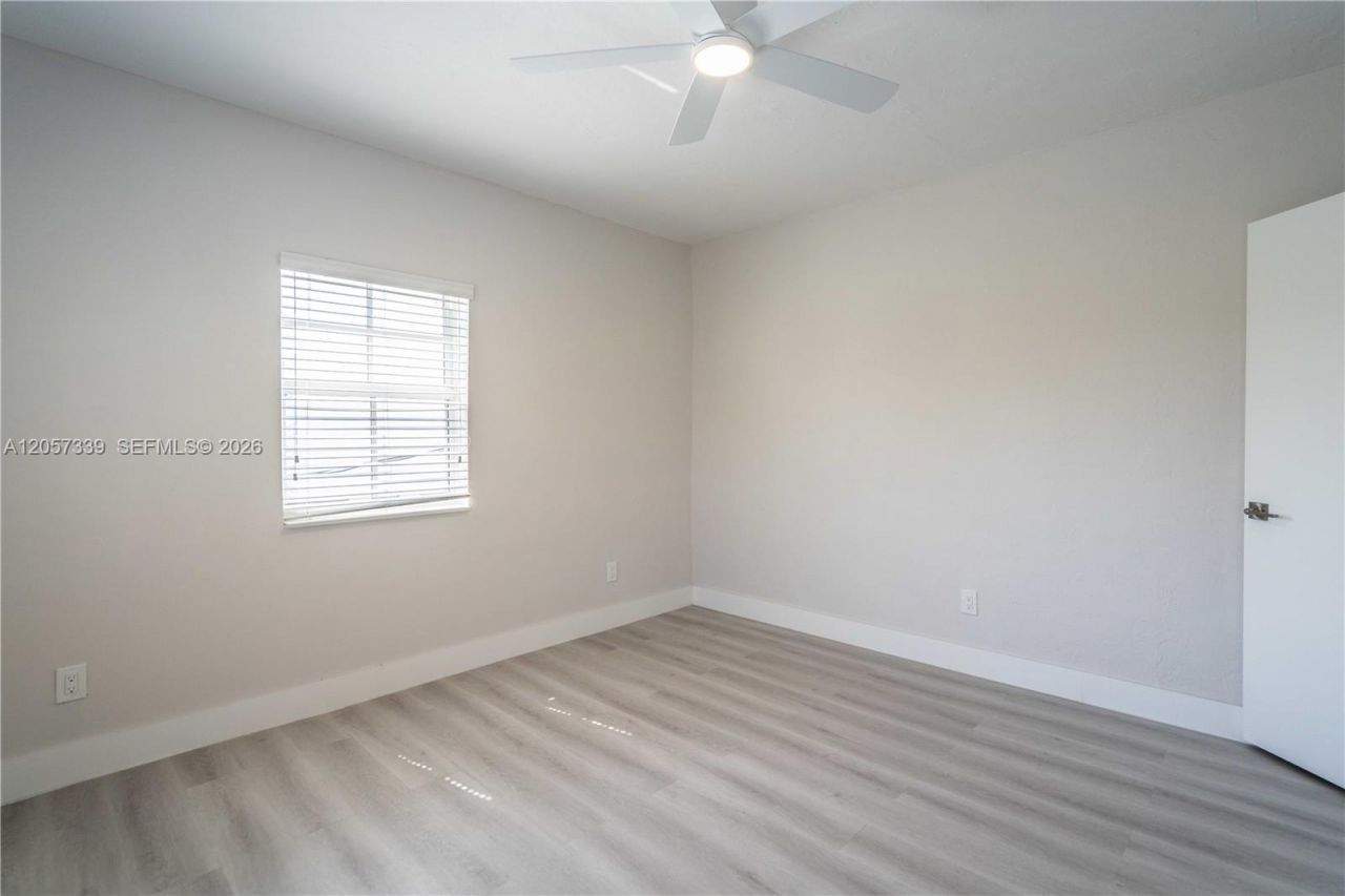2416 Flamingo Dr , Unit 15, Miami Beach, FL 33140 Photo