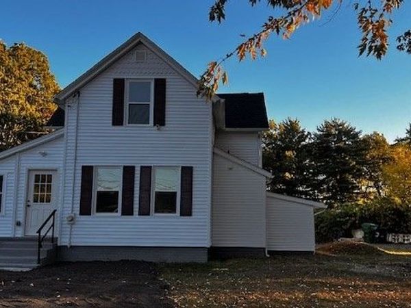 81 Mccarthy Ave, Chicopee, MA 01020