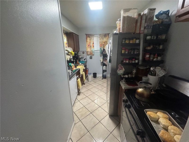 4669 E 174th Street , Cleveland, OH 44128 Photo 6