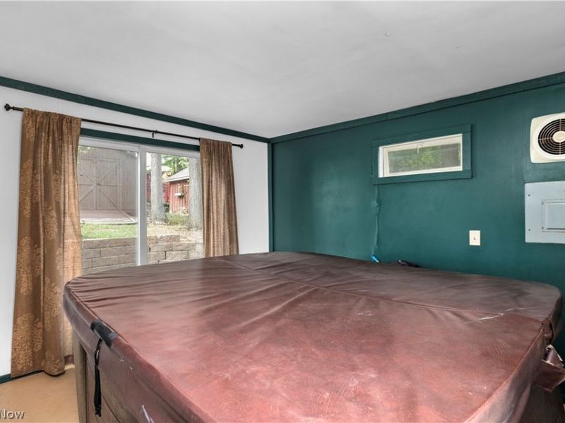 823 Willow Hollow Court, Amherst, OH 44001 Photo 18