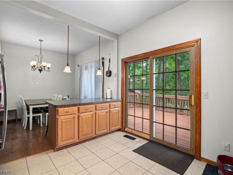 823 Willow Hollow Court, Amherst, OH 44001 Photo 9