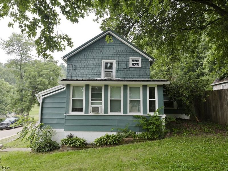 733 Critchfield Street, Millersburg, OH 44654 Photo 4