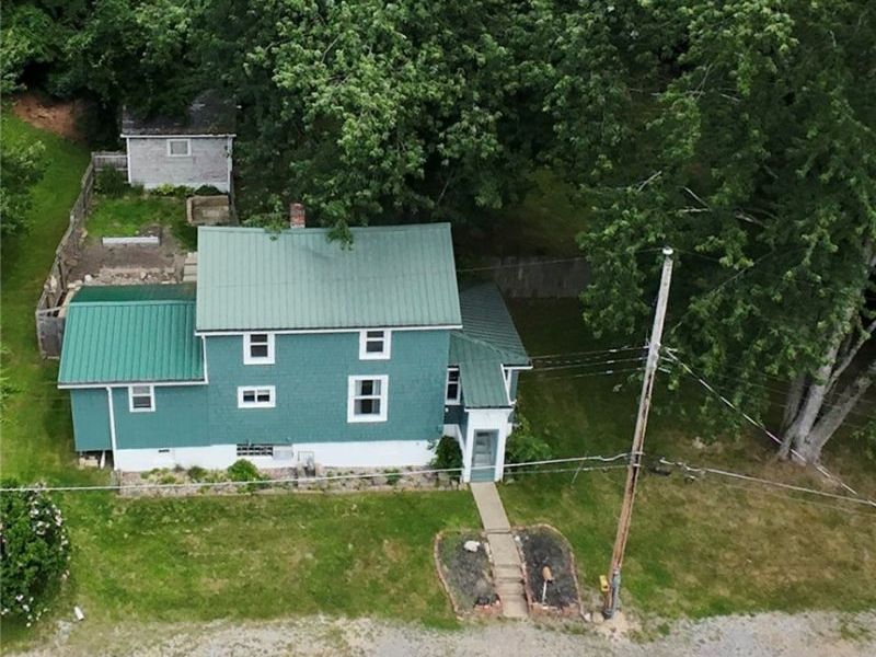 733 Critchfield Street, Millersburg, OH 44654 Photo 5