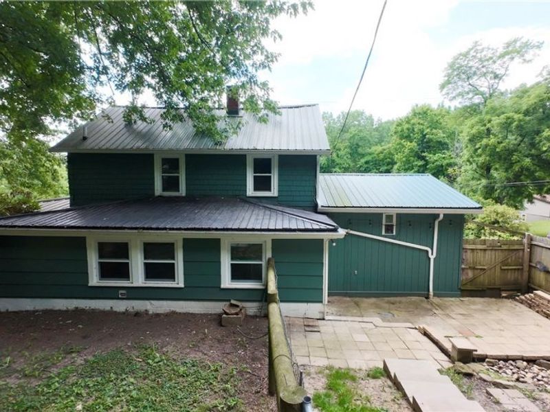 733 Critchfield Street, Millersburg, OH 44654 Photo 6