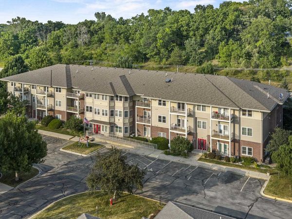 410 New Age Circle, Unit 212, Verona, WI 53593