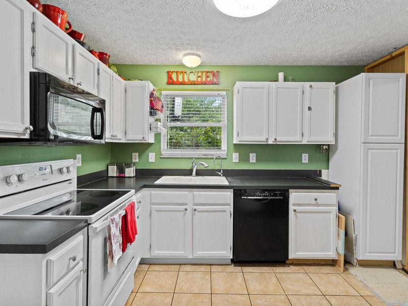 670 Poppy Lane, Marysville, OH 43040 Photo 2