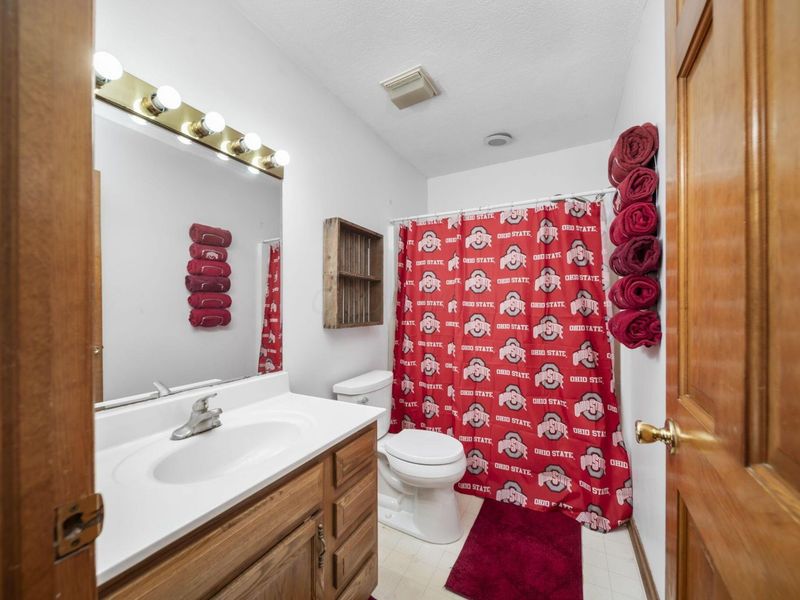 4658 W Ford Road, Ashville, OH 43103 Photo 14