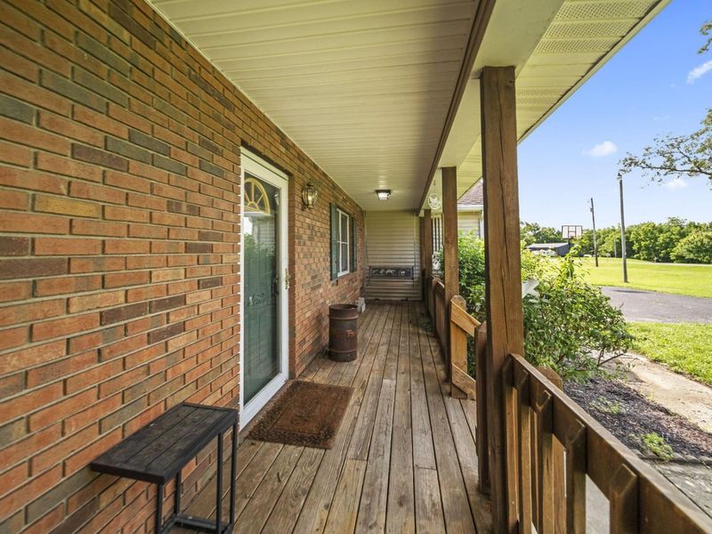 4658 W Ford Road, Ashville, OH 43103 Photo 2
