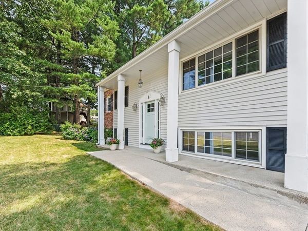 4 Jimmy St, Franklin, MA 02038