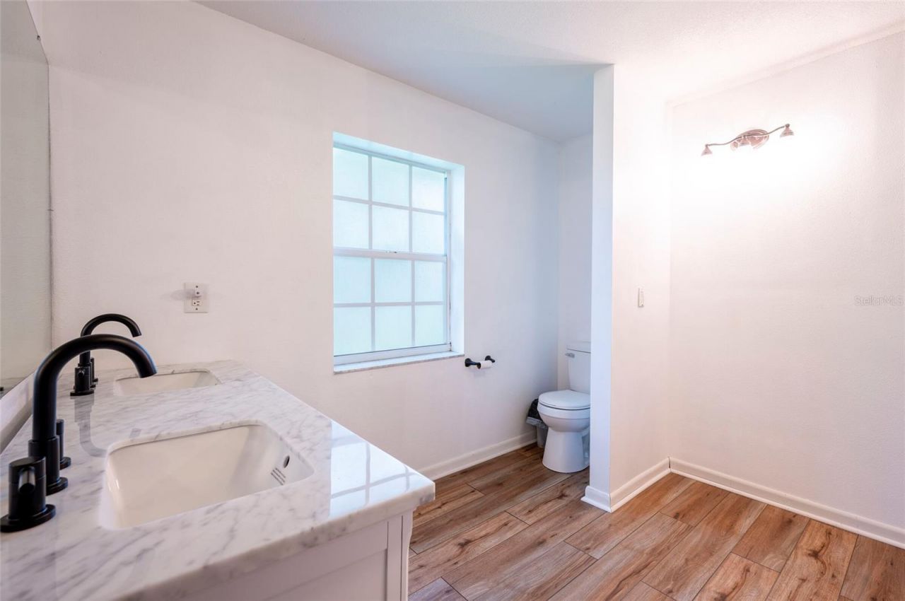 12055 Murray Avenue, Largo, FL 33778 Photo