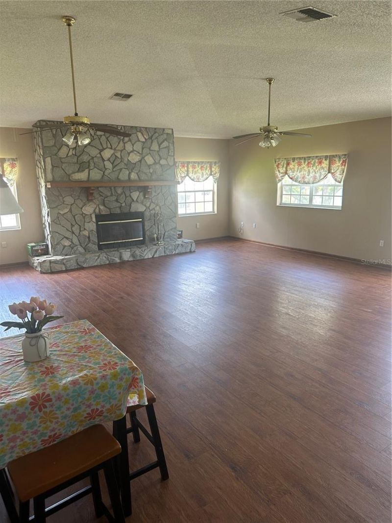 12055 Murray Avenue, Largo, FL 33778 Photo