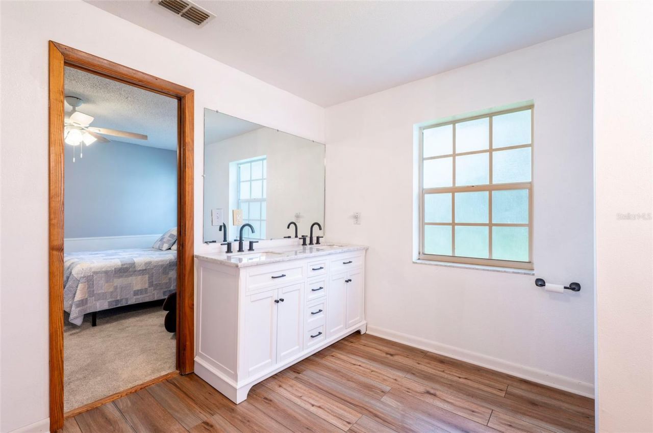 12055 Murray Avenue, Largo, FL 33778 Photo