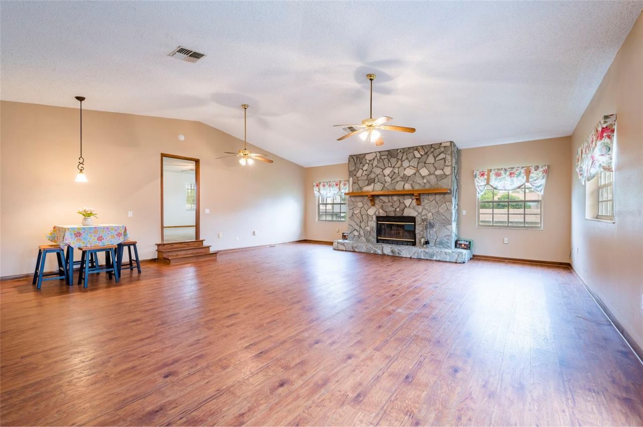 12055 Murray Avenue, Largo, FL 33778 Photo