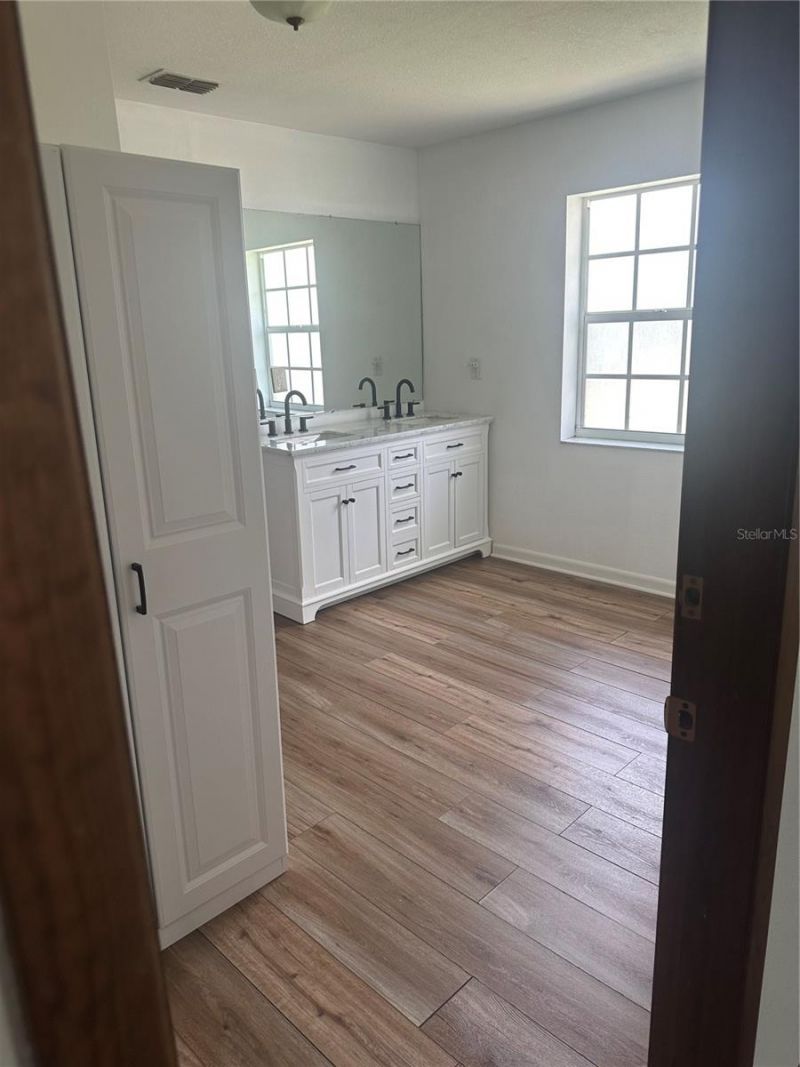 12055 Murray Avenue, Largo, FL 33778 Photo