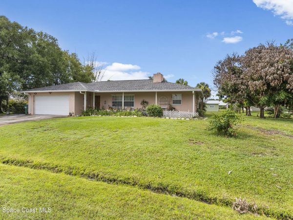 710 Rose Avenue , Sebastian, FL 32958