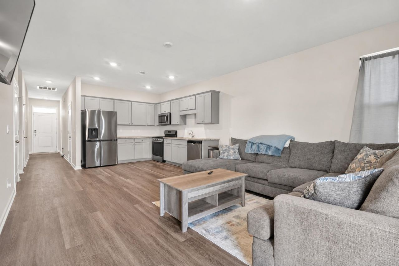 416 Bearskin Ct.  Photo 4
