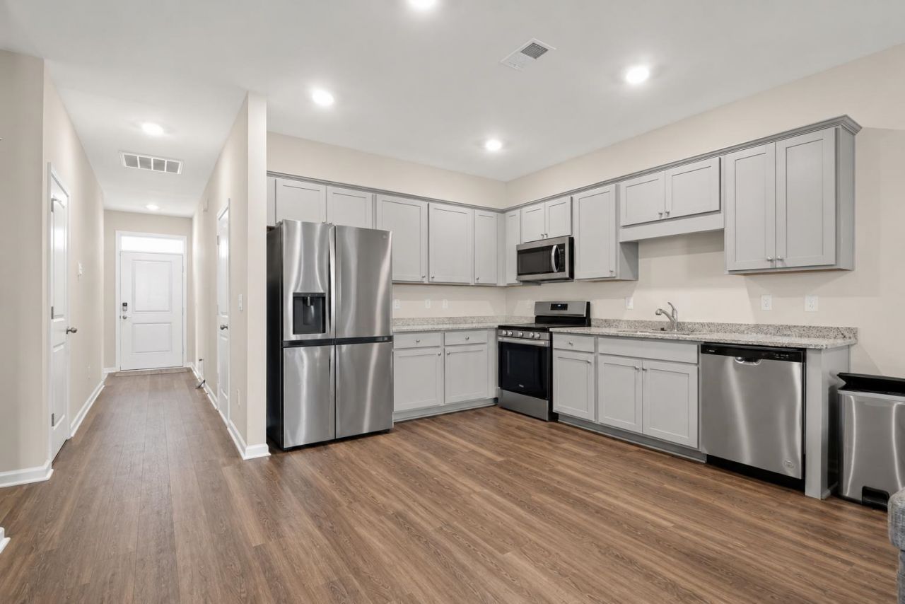 416 Bearskin Ct.  Photo 5