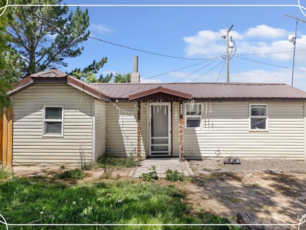 436 Oak St, Castleford, ID 83321