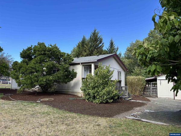 721 N 12th St, Philomath, OR 97370
