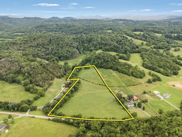 1783 Brown Shop Rd , Petersburg, TN 37144