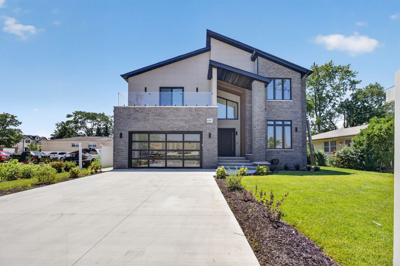 8313 W Church Street , Niles, IL 60714