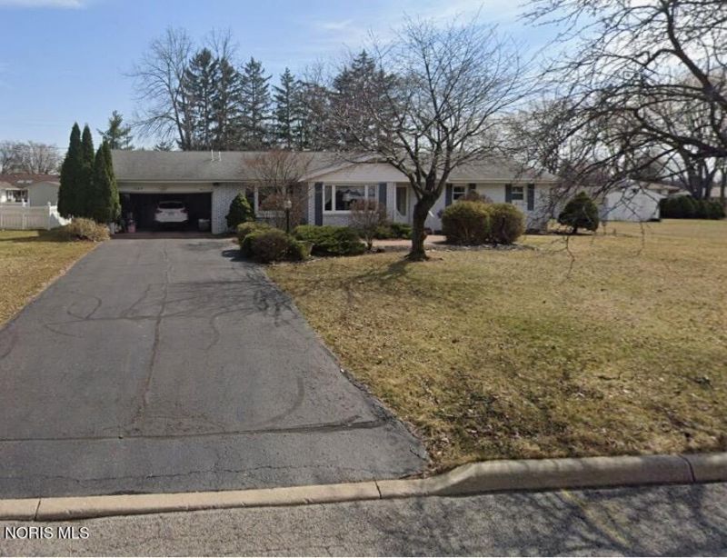 1309 Glen Meadow Drive , Findlay, OH 45840 Main Photo
