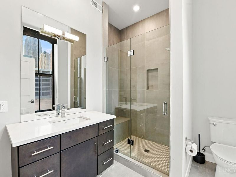411 Plum Street, Unit 203, Cincinnati, OH 45202 Photo 32