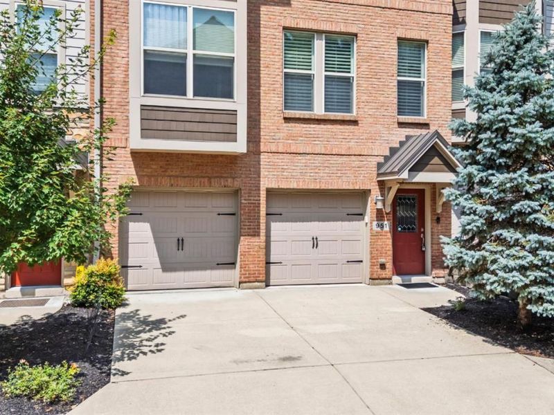 951 Volterra Lane, Cincinnati, OH 45206 Photo 2