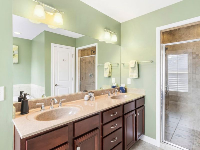 951 Volterra Lane, Cincinnati, OH 45206 Photo 58