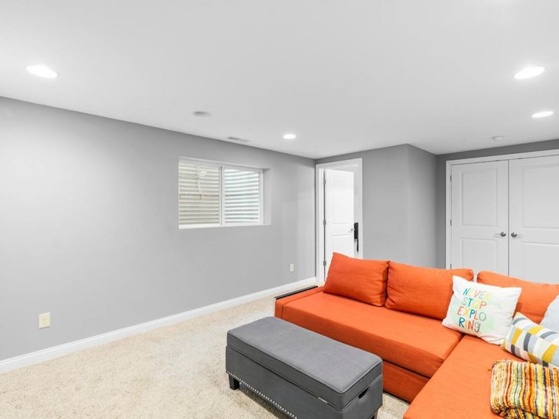 951 Volterra Lane, Cincinnati, OH 45206 Photo 9