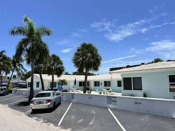101 Linda Lane, Unit 22, Palm Beach Shores, FL 33404