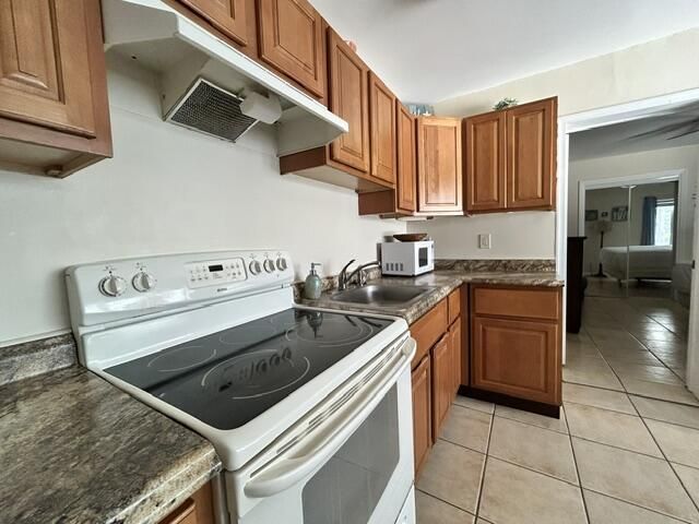 101 Linda Lane, Unit 22, Palm Beach Shores, FL 33404 Photo