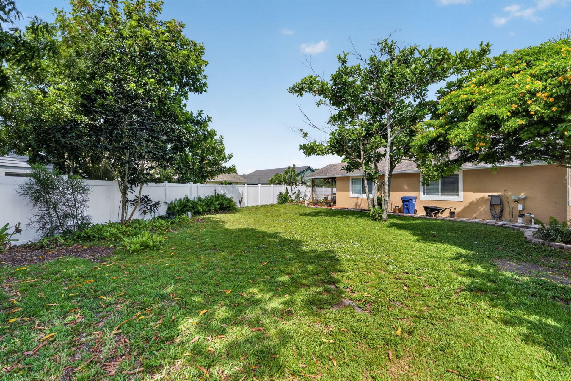 166 Raintree, Jupiter, FL 33458 Photo