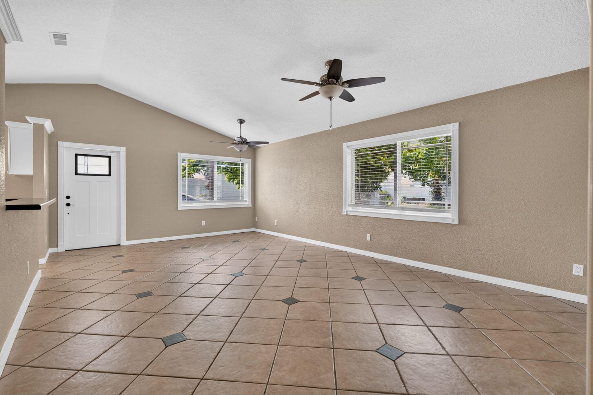 166 Raintree, Jupiter, FL 33458 Photo