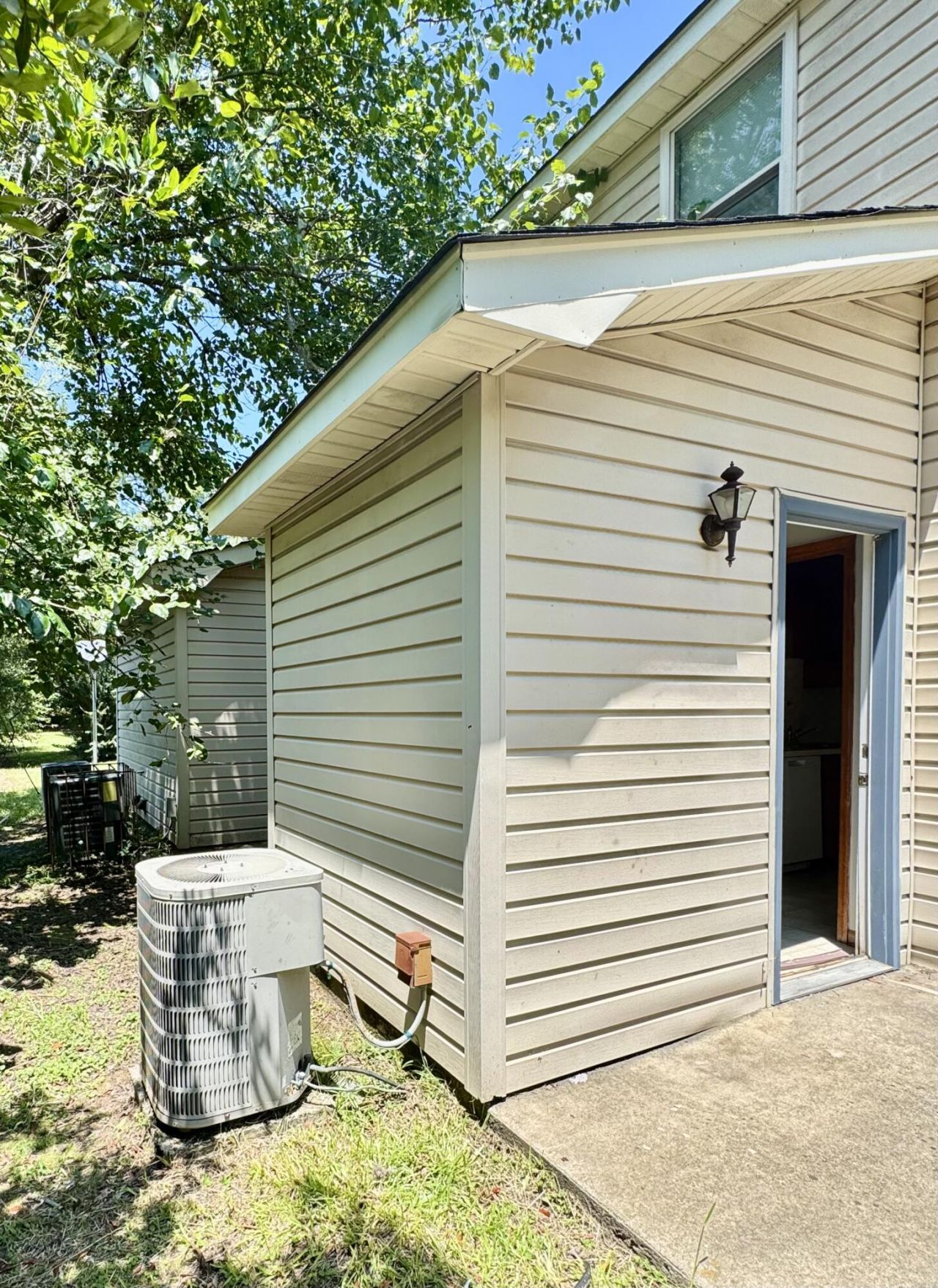 1626 Baugh Street Photo 12