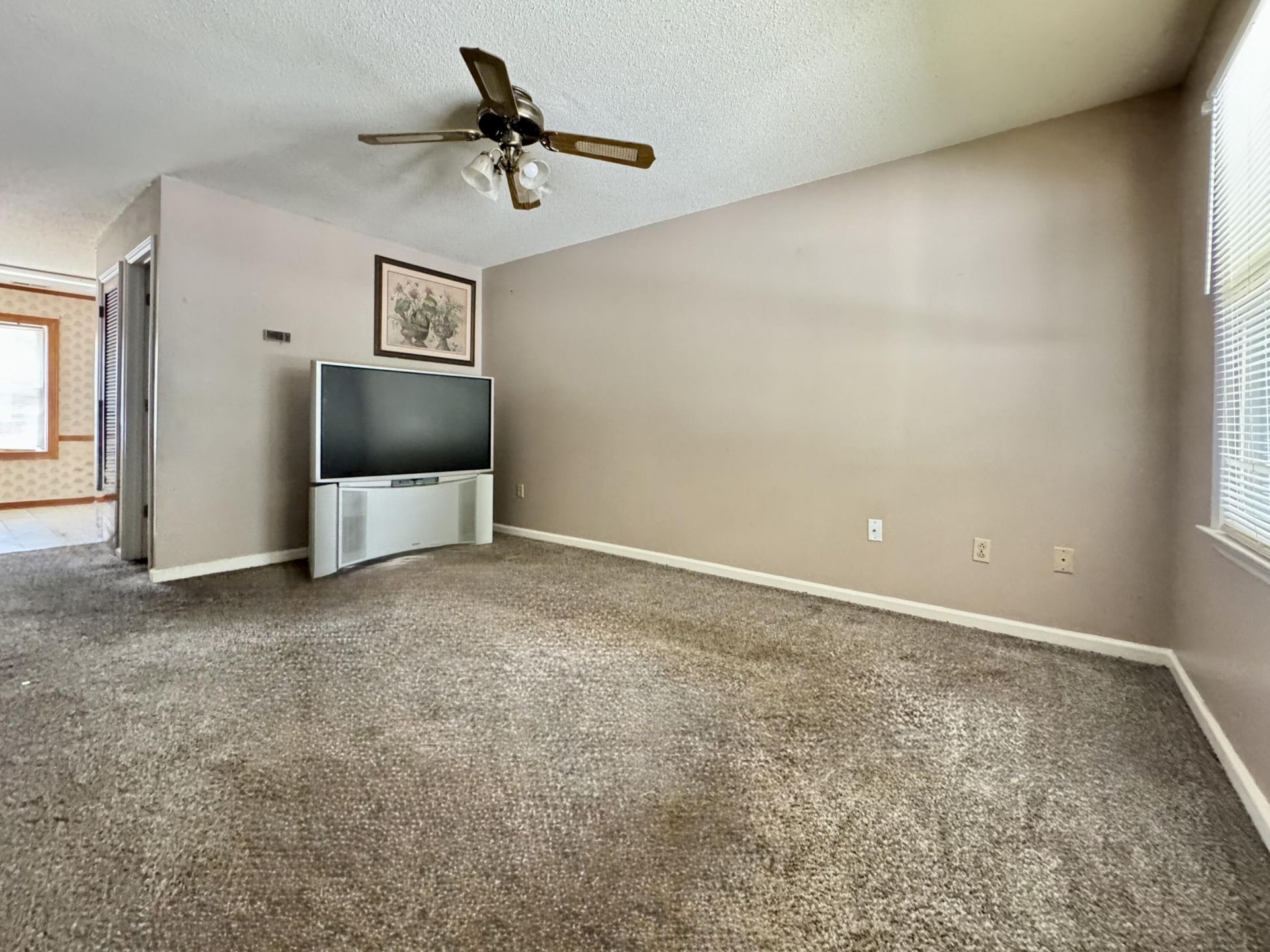 1626 Baugh Street Photo 6