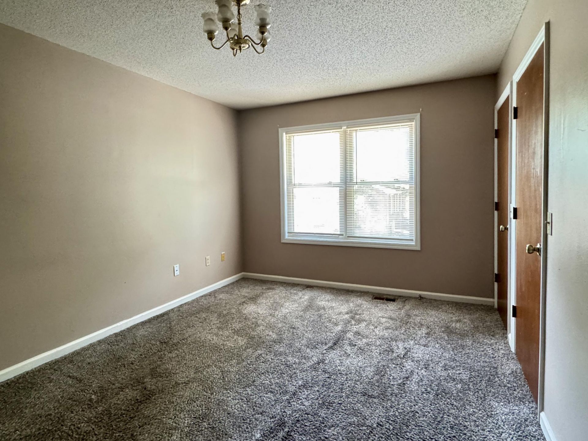 1626 Baugh Street Photo 8