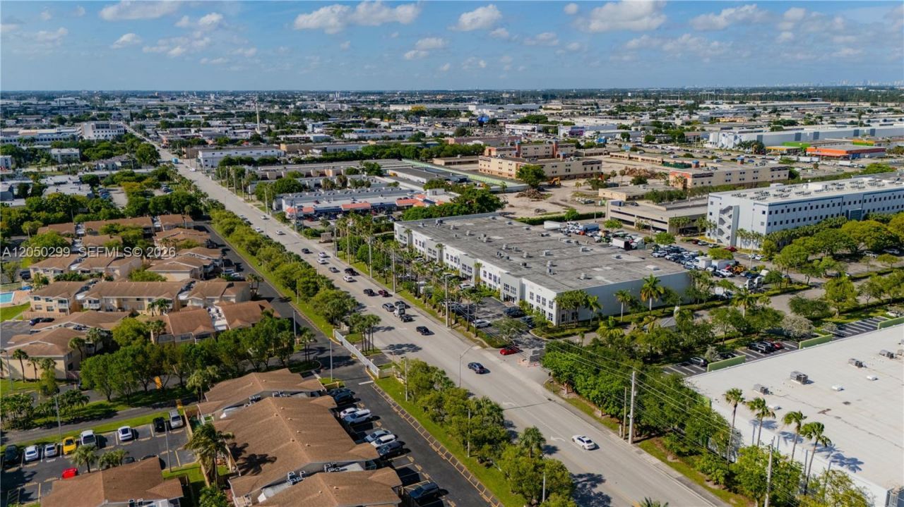 7855 NW 46th St , Unit 3, Doral, FL 33166 Photo