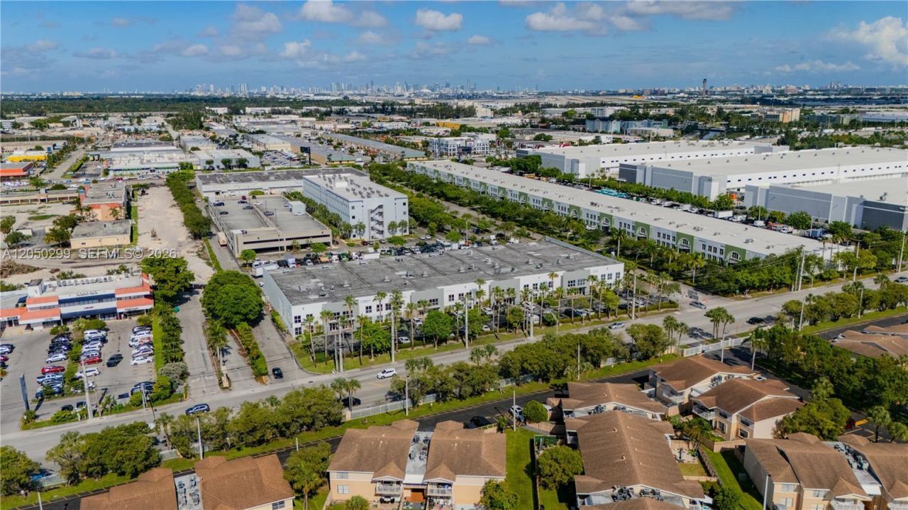 7855 NW 46th St , Unit 3, Doral, FL 33166 Photo