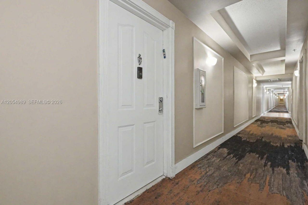 5085 NW 7th St , Unit 906, Miami, FL 33126 Photo