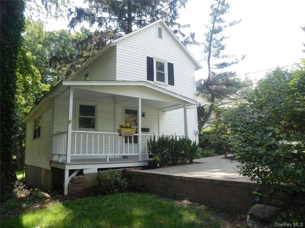 28 Strawtown Road, West Nyack, NY 10994