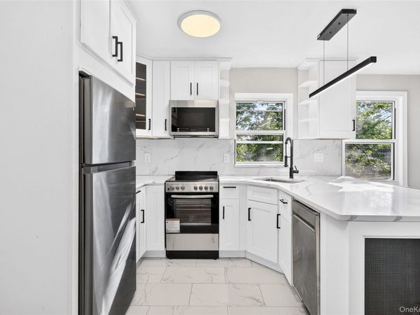 2 Soundview Avenue , Unit A2G, White Plains, NY 10606