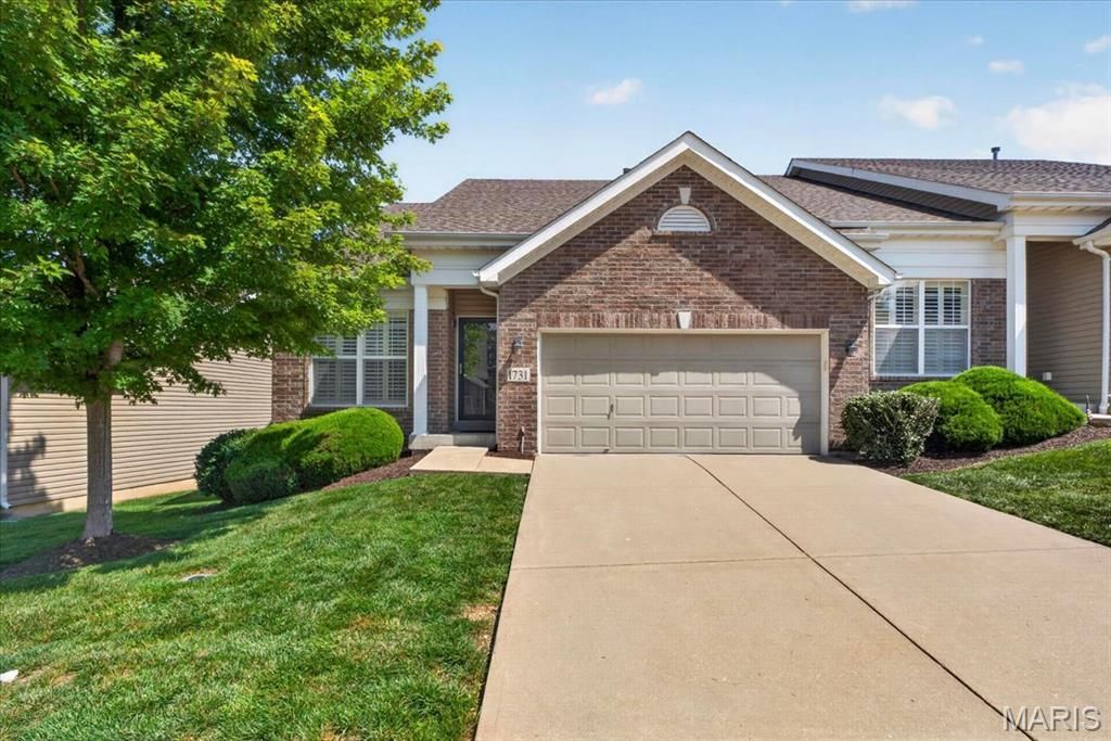 1731 Preston Centre Drive, Fenton, MO 63026 Main Photo