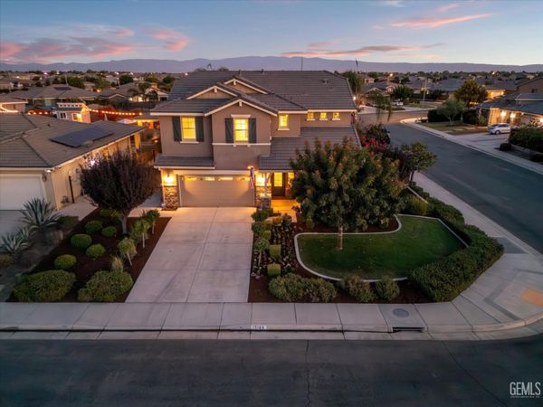 15109 Chatsworth Avenue, Bakersfield, CA 93314