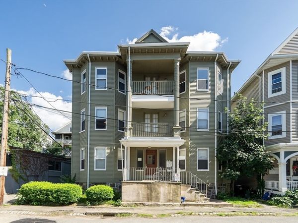 17 E Milton Rd, Unit 1, Brookline, MA 02445