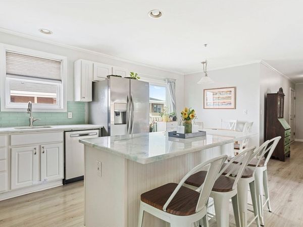20 Cable Ave, Unit 11, Salisbury, MA 01952