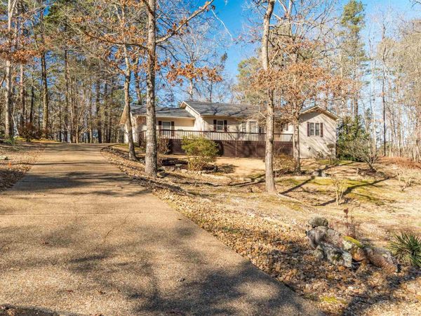 7 Gancho Lane , Hot Springs Village, AR 71909